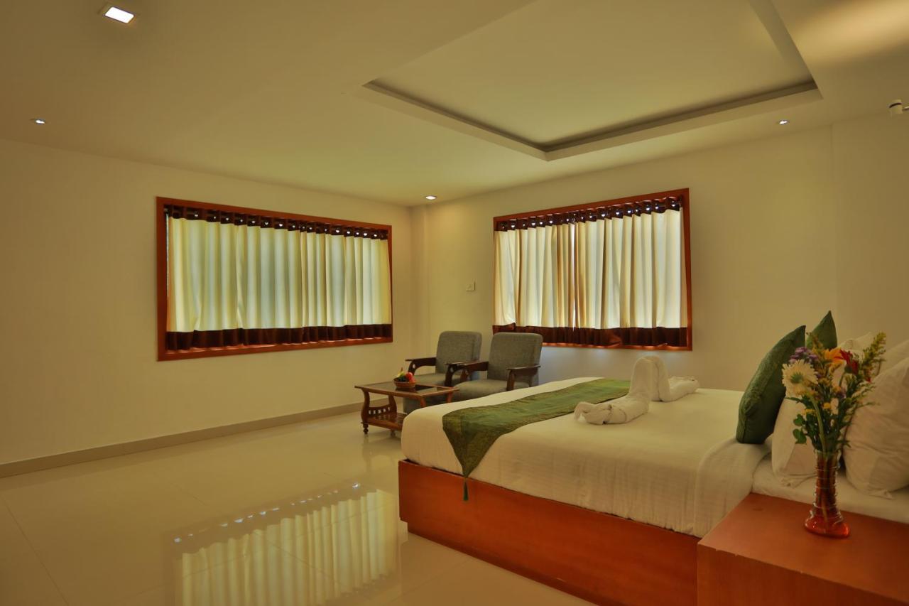Sea View Resort-& Spa Cherai Cherai Beach Exterior photo